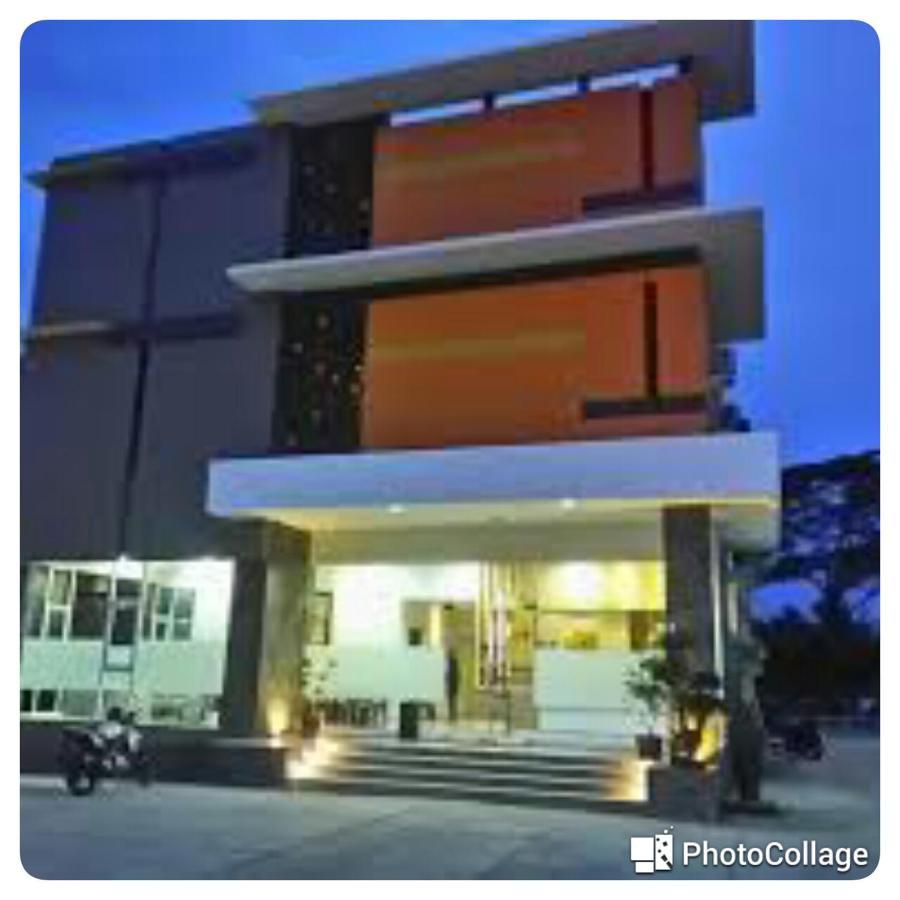 Gaia Asri Hotel Pamanukan Hilir 外观 照片