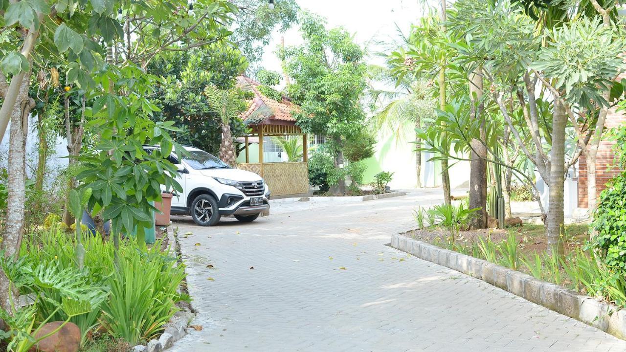 Gaia Asri Hotel Pamanukan Hilir 外观 照片